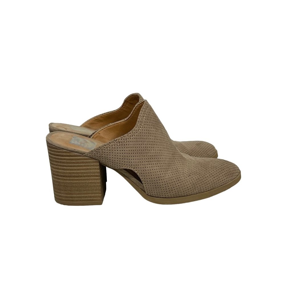 Dolce Vita Almond Toe Perforated Mules Womens 7.5 Block Heel Tan Faux Leather